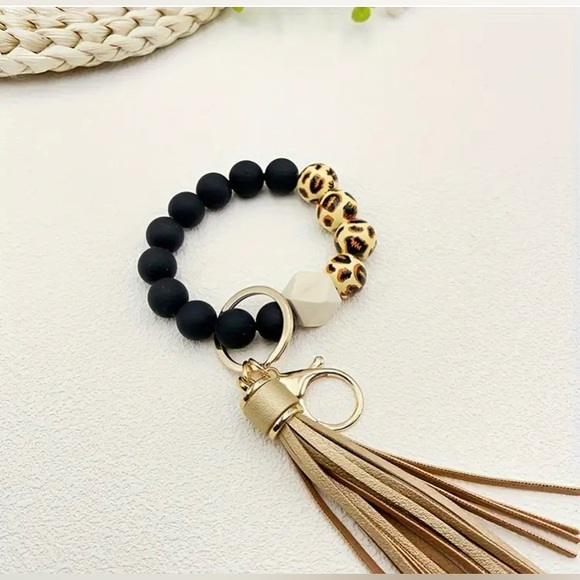 1pc Silicone Leopard Beaded Tassel  Keychain - Picture 4 of 6